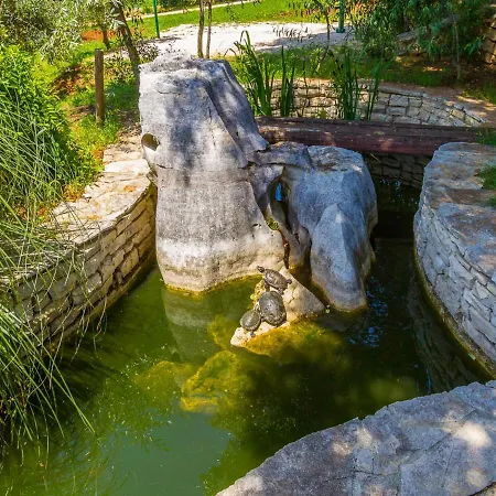 Apartament Charming In Pula With Swimming Pool Valtura